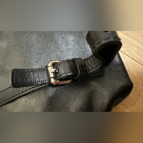 Neiman Marcus Italian-made Black leather backpack, adjustable straps, medium - Picture 4 of 10